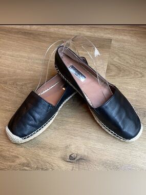 Halogen Sabine Leather espadrille flats in black size 7M